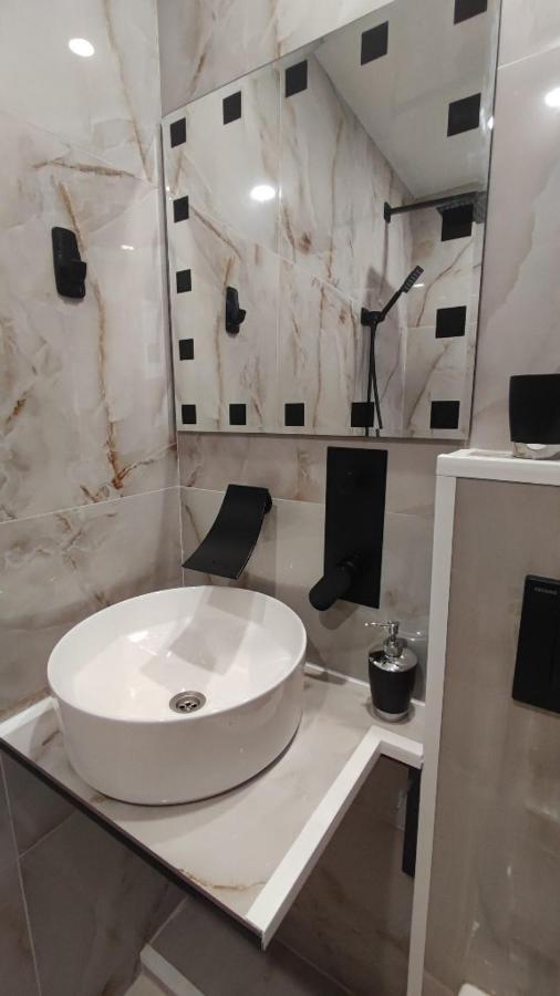 Ferienwohnung Студио В Центъра На Бургас Exterior foto